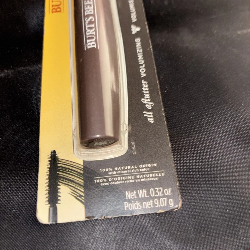 New & Sealed Burt's Bees All Aflutter Volumizing Mascara 2510 Black Brown .32 oz